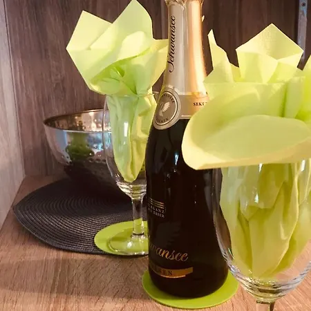 194 Апартаменты Аденау